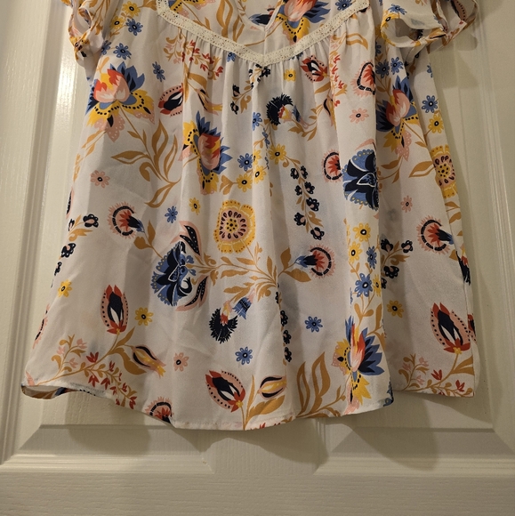 NWOT | Zac and Rachel Flowy Blouse | Size Medium - Picture 3 of 7